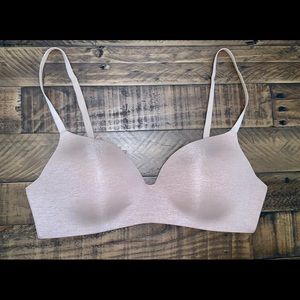 Victoria Secret no wire nude bra